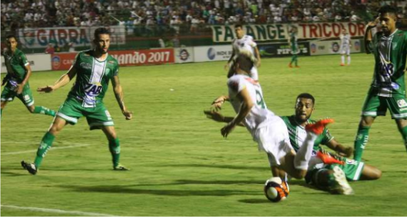 Fluminense de Feira brilha e segue na cola do Vitória