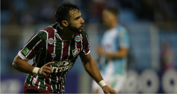 Henrique Dourado marca de novo, garoto brilha e Flu faz 3 a 0 no Avaí