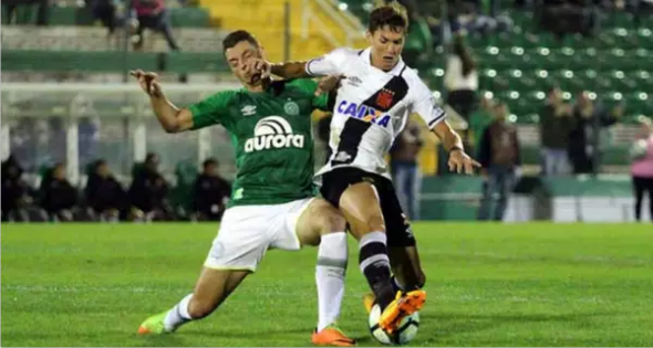 Chapecoense vence e Vasco segue sem pontuar fora de casa no Brasileiro