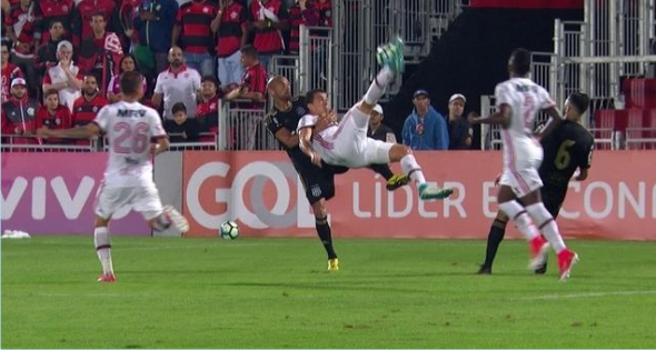 Flamengo freia crise e vence a Ponte em dia de estreia da Ilha do Urubu