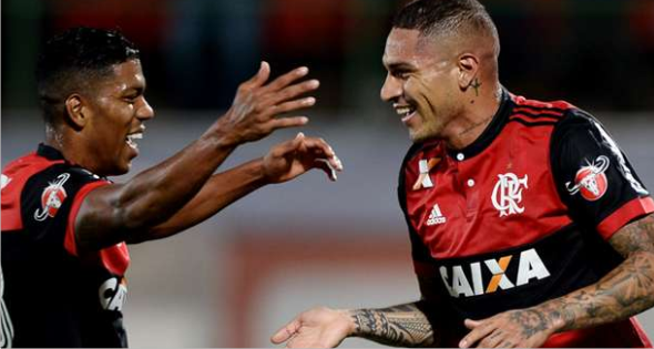 Dupla Diego e Guerrero faz a diferença, Fla goleia Chapecoense e sobe no BR