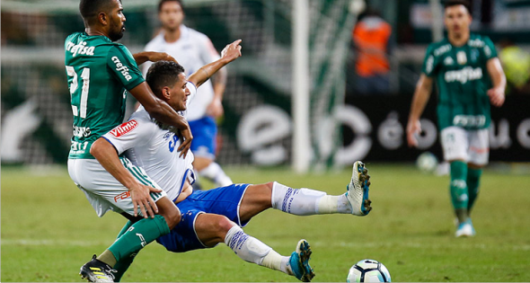 Palmeiras leva 3, mas reage e se mantém vivo com empate diante do Cruzeiro
