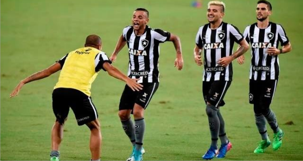 Com gol irregular e Tite no Engenhão, Bota vence e acaba com série do Sport