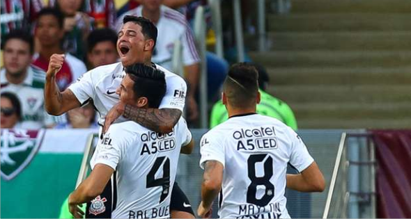 O líder volta a vencer: defesa segura Flu, e Corinthians ganha no Maracanã