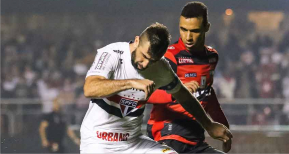 São Paulo repete erros da era Ceni e só empata com lanterna Atlético-GO