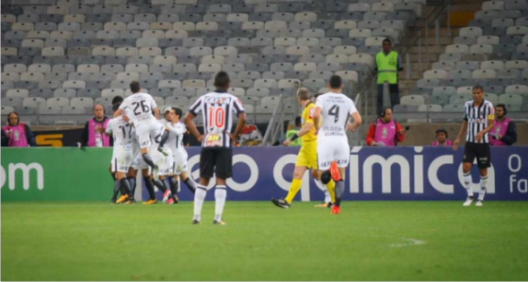 Corinthians supera desfalques e bate Galo com Jô e Rodriguinho no Mineirão