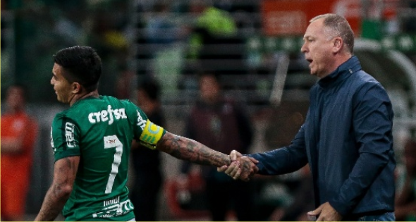 Perseguido por “cheirinho”, Palmeiras caça o Corinthians com “foco no G-4”