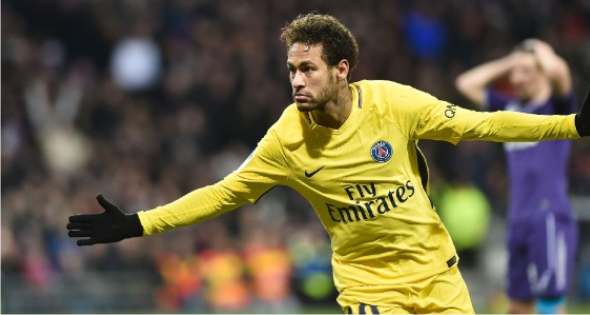 Neymar volta à Espanha e testa novo status em prova de fogo