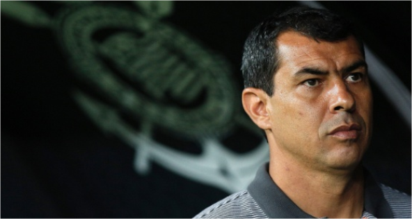 Corinthians confirma saída de Carille para clube saudita; Loss assume time