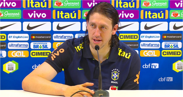 Cássio se apresenta à seleção e explica por que chegou depois de Fagner