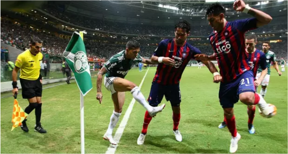 Verdão ganha maturidade com boa parcela da torcida e a cara de Felipão