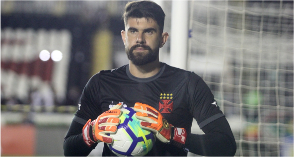 Fernando Miguel salva Vasco e é exaltado por companheiros após vitória