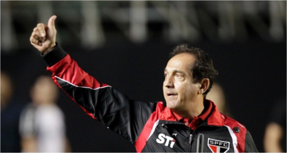 Na era dos pontos corridos, só Muricy começou e terminou ano pelo São Paulo