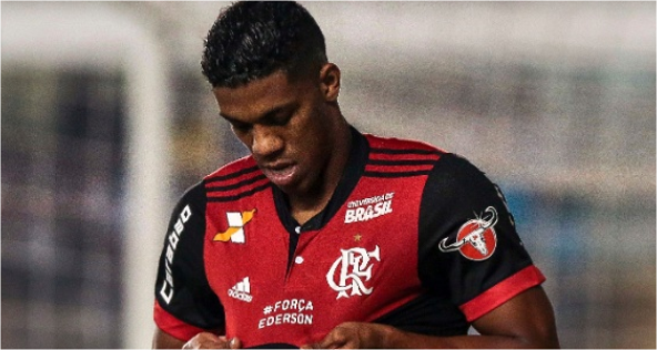Atacante de R$ 16 milhões perde espaço após reforços e pode deixar Flamengo
