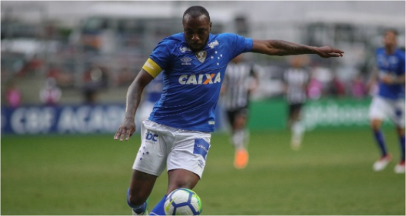 Corinthians interrompe negociação por Manoel, do Cruzeiro, devido ao custo